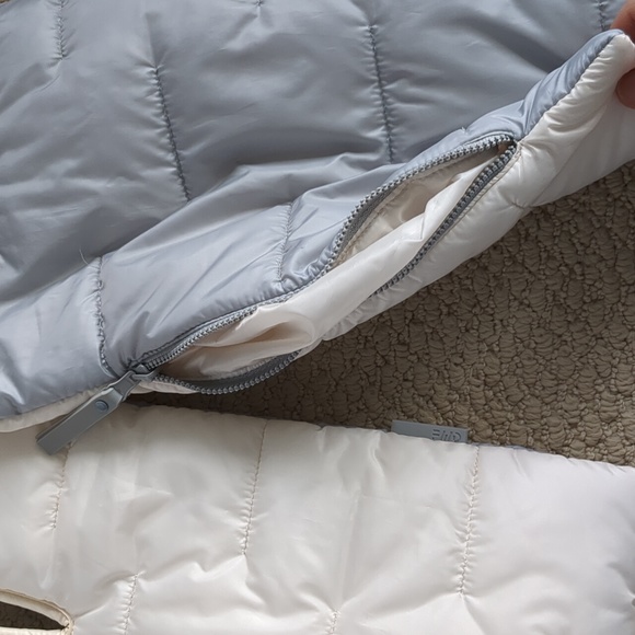 Puffer Scarf - Picture 2 of 2